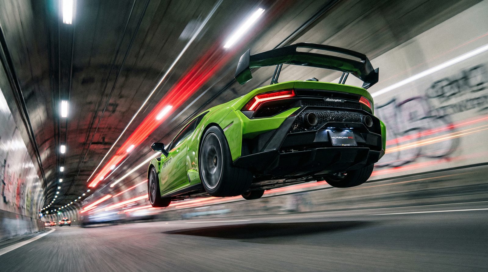 看片兰博基尼隧道视频